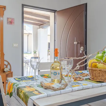 Holiday home Ape Ermy